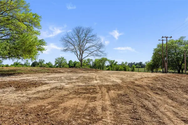 1010 E Industry ST, Giddings, TX 78942