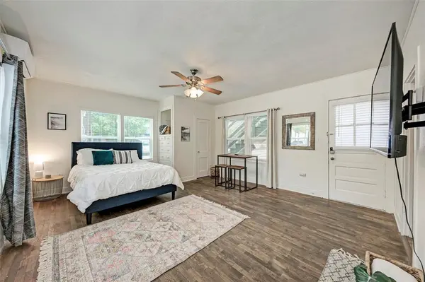 915 W 21st ST #2, Austin, TX 78705