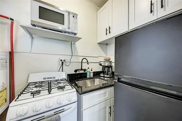 915 W 21st ST #2, Austin, TX 78705