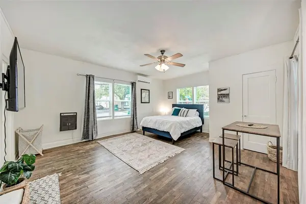 915 W 21st ST #2, Austin, TX 78705