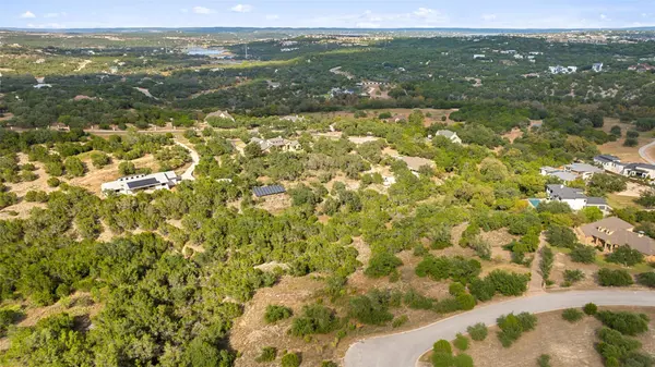 19718 Fig Bluff LN, Spicewood, TX 78669
