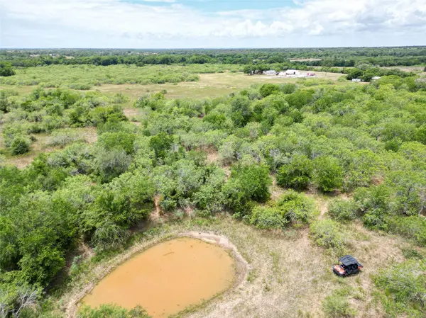 000 FM 671, Luling, TX 78648