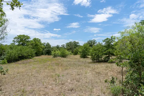 000 FM 671, Luling, TX 78648