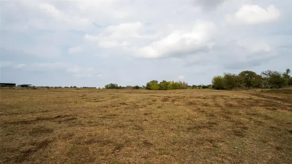 4646 Fm 2679 RD, Burton, TX 77835