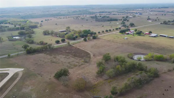 4646 Fm 2679 RD, Burton, TX 77835