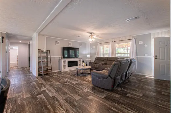 112 Jabali ST, Cedar Creek, TX 78612