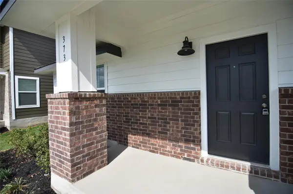 373 Keefer LN, Kyle, TX 78640
