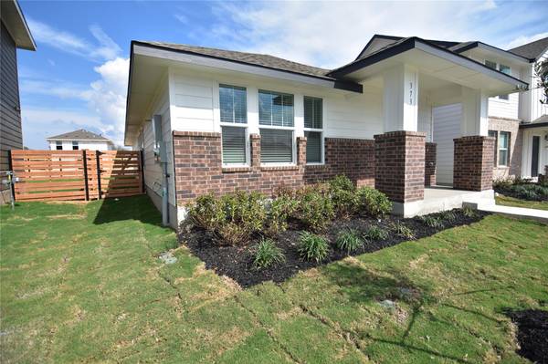 373 Keefer LN, Kyle, TX 78640