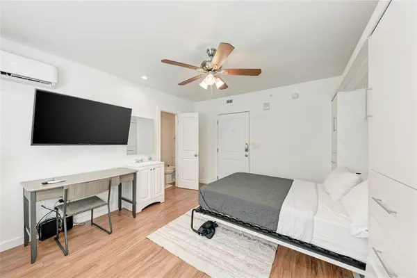 306 E 30th ST #105, Austin, TX 78705