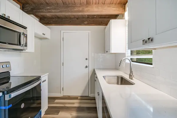 745 E Oltorf ST E #201, Austin, TX 78704