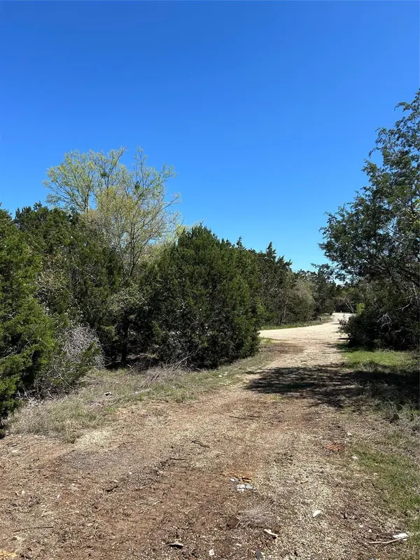 17 Heathrow LN, Wimberley, TX 78676