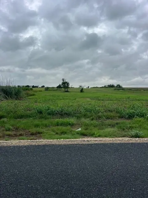 1700 County Road 406, Taylor, TX 76574