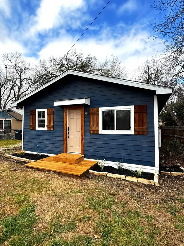 1848 W Bridge ST, New Braunfels, TX 78130