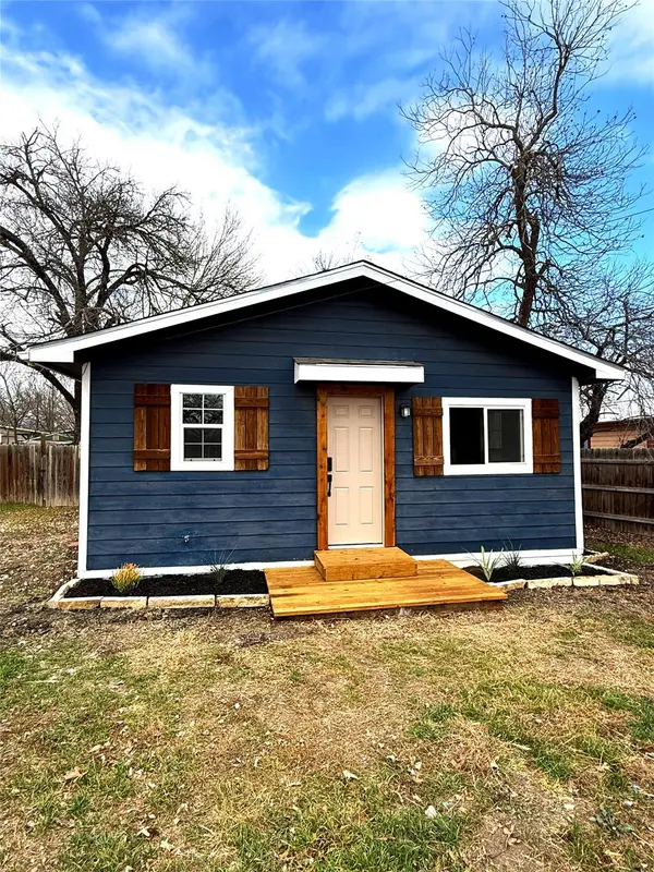 1848 W Bridge ST, New Braunfels, TX 78130