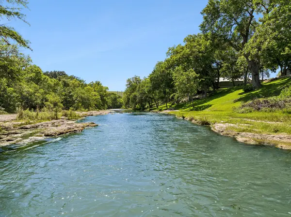 1520 Rocky River RD, Canyon Lake, TX 78133