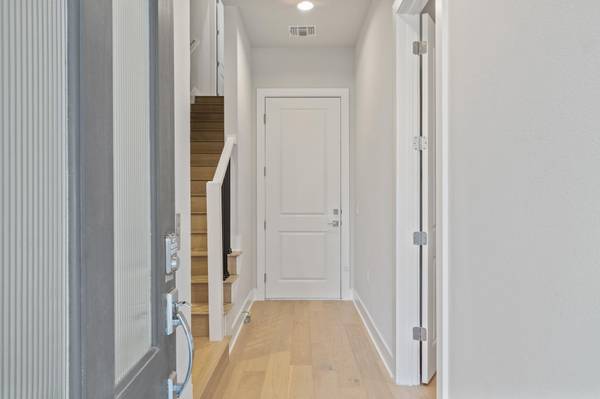 1301 Town Creek DR #2, Austin, TX 78741