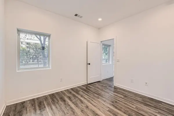 5924 S Congress Ave #11S, Austin, TX 78745