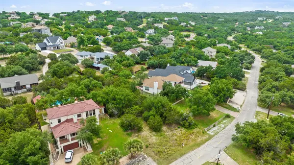 109 Cowal DR N, Spicewood, TX 78669