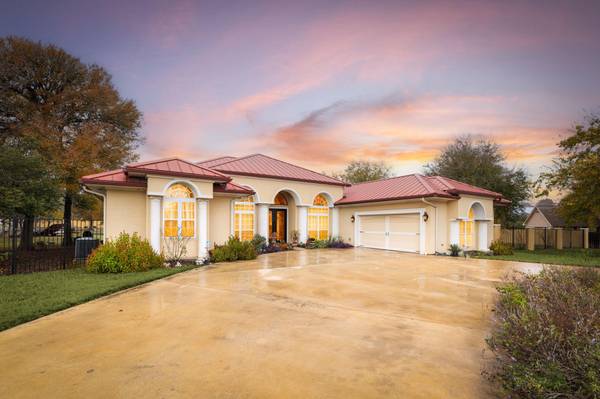 1202 Sierra Vista CV, Lockhart, TX 78644