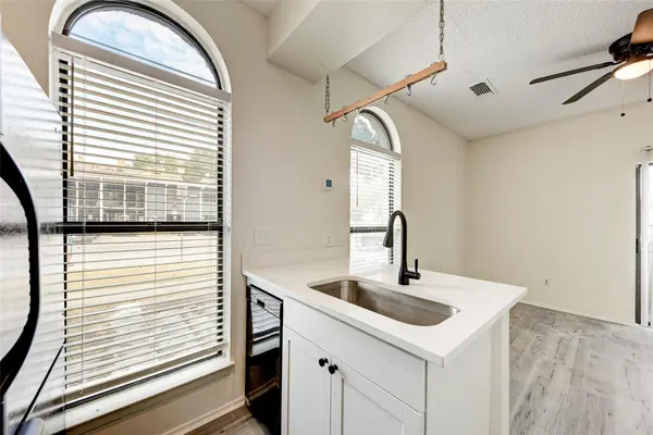 2714 Nueces ST #108, Austin, TX 78705
