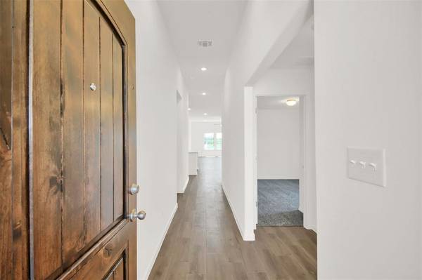 133 Woods Edge LN, Georgetown, TX 78628