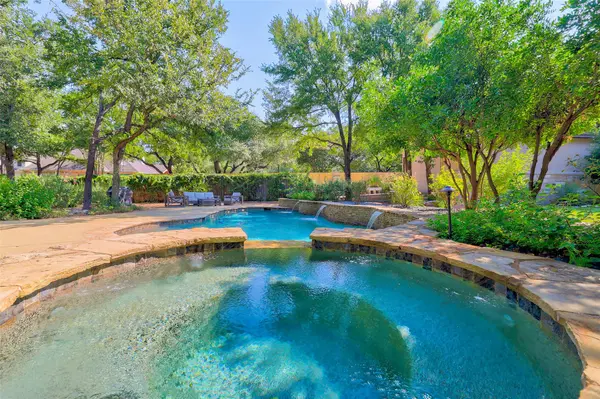 111 Roberts CIR, Georgetown, TX 78633