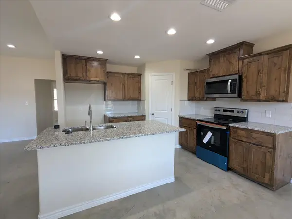 1023 Fieldstone DR, Lampasas, TX 76550