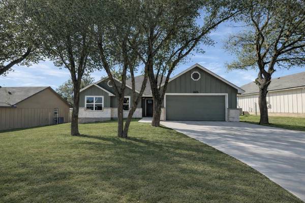 1023 Fieldstone DR, Lampasas, TX 76550