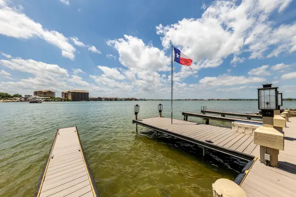 402 Island DR #B, Horseshoe Bay, TX 78657