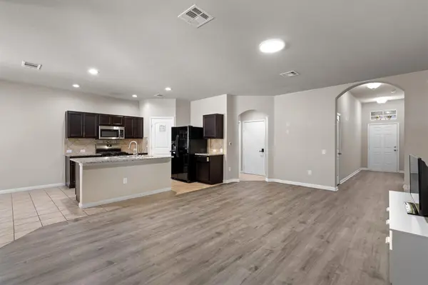 13809 Harrisglenn DR, Pflugerville, TX 78660
