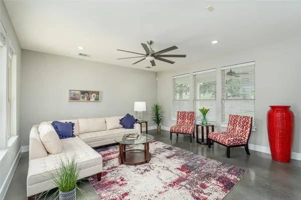 705 E 49th ST #A, Austin, TX 78751