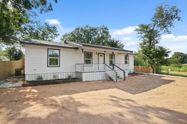 713 Burkett ST, Taylor, TX 76574
