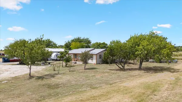 19016 Fm 973 N, Coupland, TX 78615