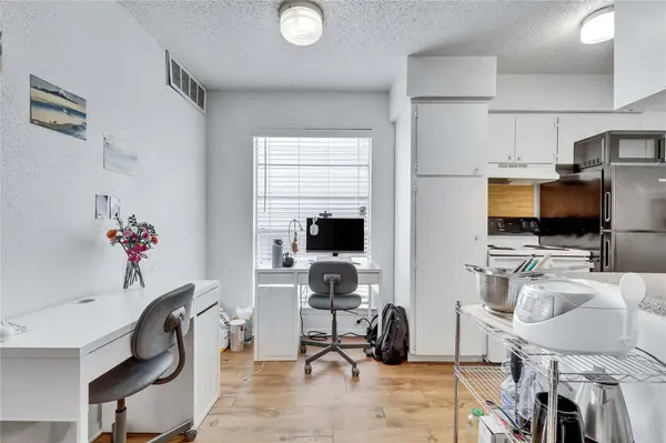 2803 Hemphill PARK #B106, Austin, TX 78705