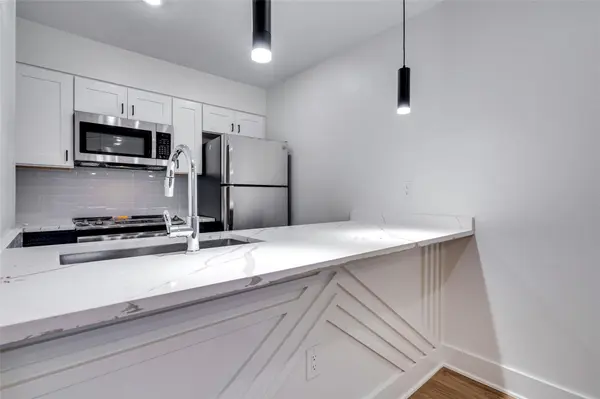 704 W 21st ST #304, Austin, TX 78705