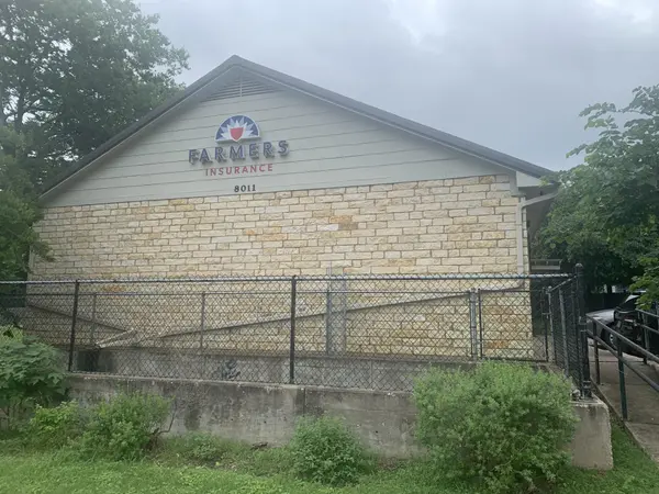 8011 Brodie LN, Austin, TX 78745