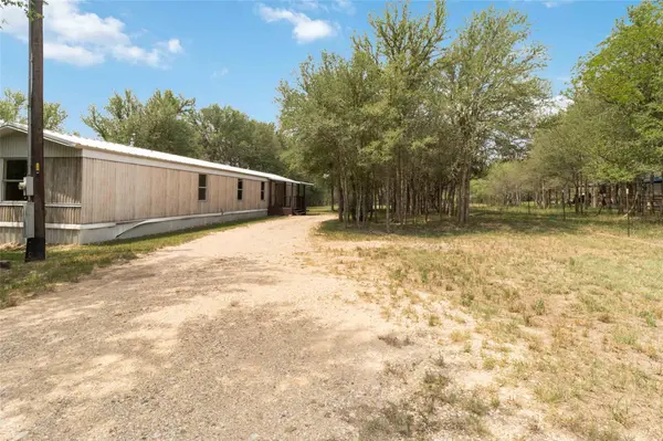153 Cherylton DR, Red Rock, TX 78662
