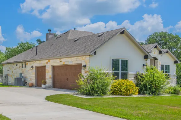 180 Pecos ST, Cedar Creek, TX 78612