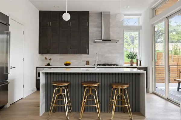 900 S 2nd ST #20, Austin, TX 78704