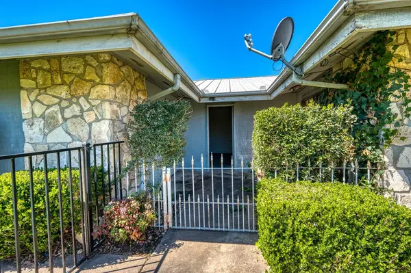 1504 Azure #A, Horseshoe Bay, TX 78657