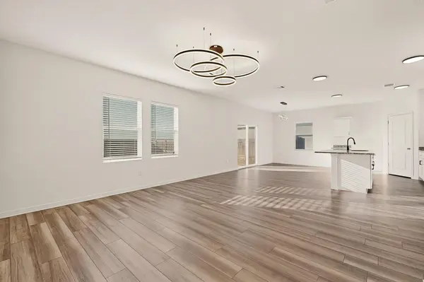 361 Wren LN, Kyle, TX 78640