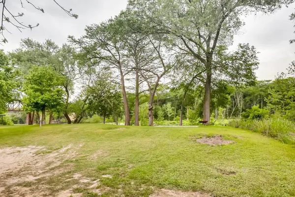 1390 Ervendberg, New Braunfels, TX 78130
