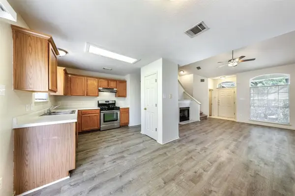 809 House Creek DR, Leander, TX 78641