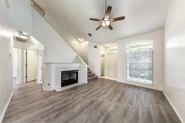 809 House Creek DR, Leander, TX 78641