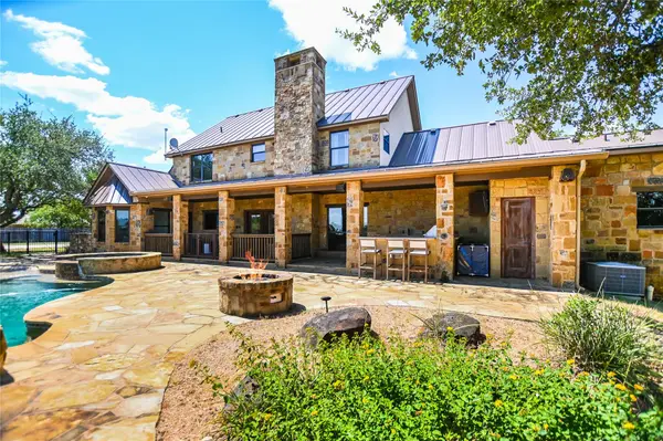 104 The Hills LN, Horseshoe Bay, TX 78657