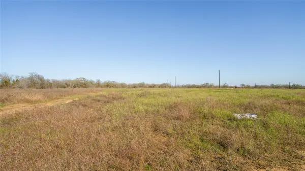 101 AZALEA CT, Dale, TX 78616