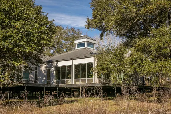 11107 Mt Falls School RD, Washington, TX 77880