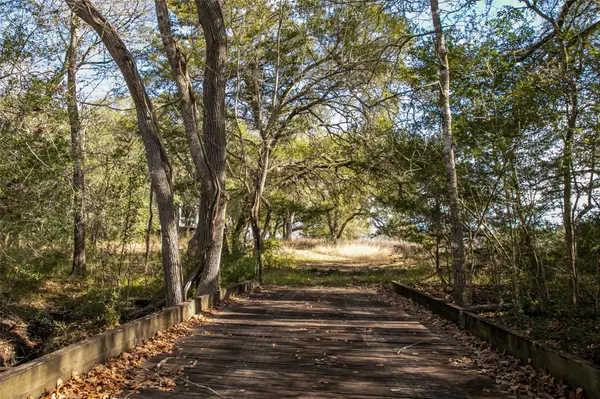 11107 Mt Falls School RD, Washington, TX 77880