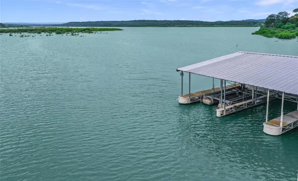 106 Center Cove II LOOP, Spicewood, TX 78669