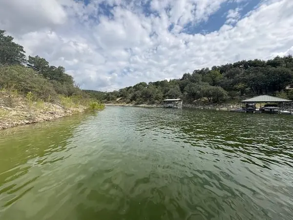 17601 Hunters HOLW, Jonestown, TX 78645